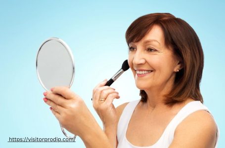 20 Best Makeup Tips for Women Over 50 Years Ago